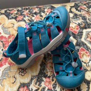 Keen girls hiking sandals youth size 2